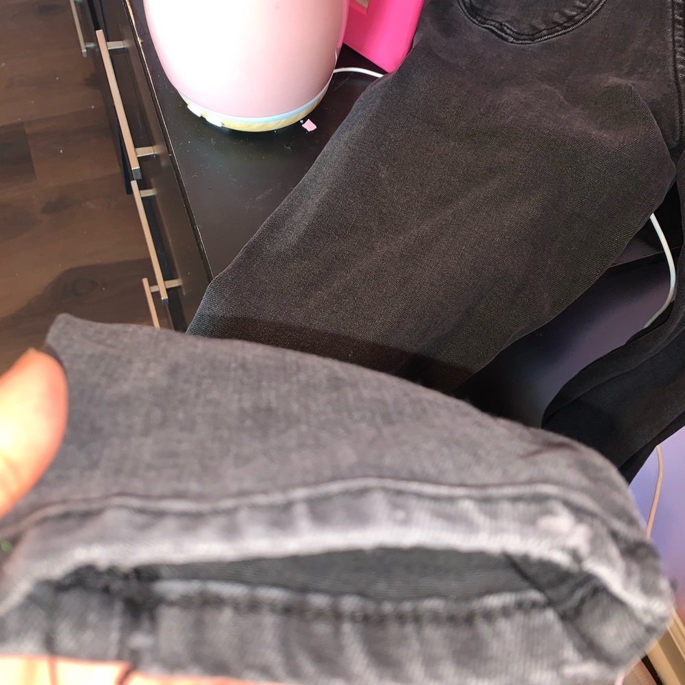BLACK PUSH UP JEANS